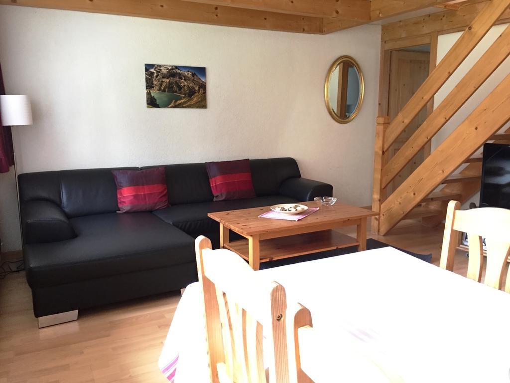 Alpen Chalet Kandersteg Δωμάτιο φωτογραφία