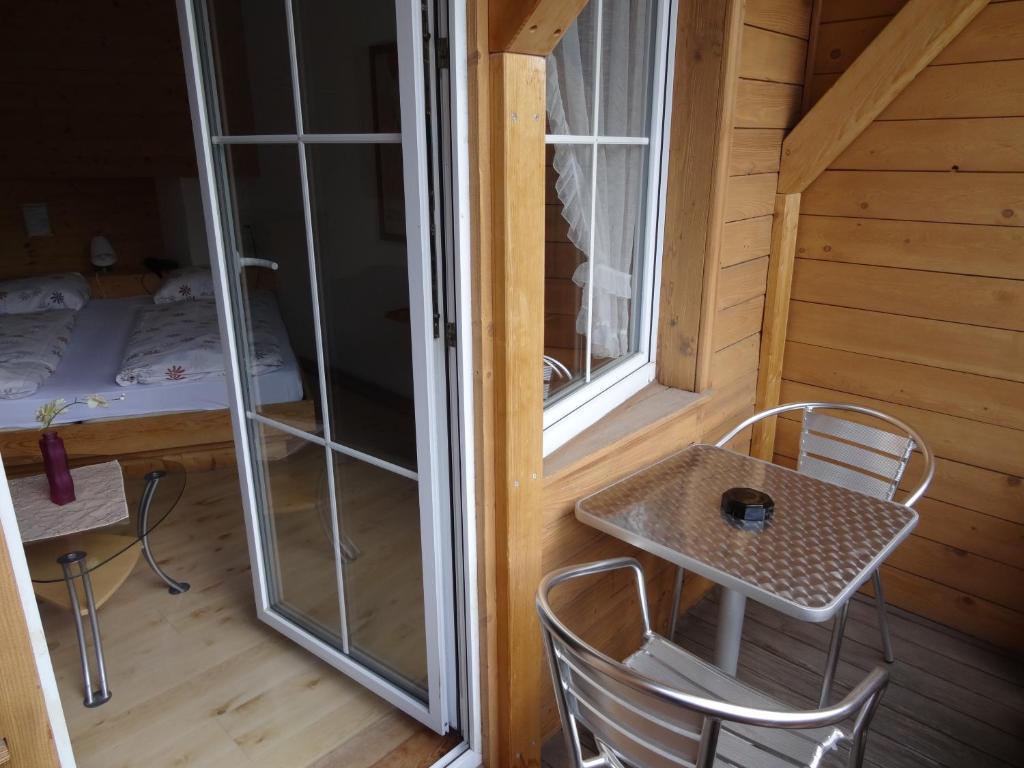 Alpen Chalet Kandersteg Δωμάτιο φωτογραφία